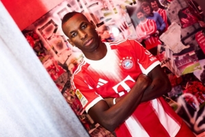 1650萬租借&6500萬買斷，德國(guó)評(píng)論員：杰克遜太貴，他又不是凱恩