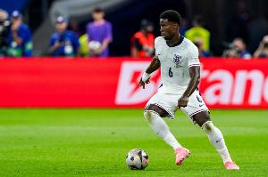 天體記者：伊薩克轉(zhuǎn)會(huì)利物浦已完成，但不確定格伊轉(zhuǎn)會(huì)能否來(lái)得及