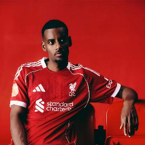 此前稱伊薩克消極比賽！記者：伊薩克經(jīng)紀公司考慮起訴紐卡跟隊