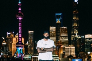 外灘夜景！詹姆斯正式開啟中國(guó)行   LeBron XXIII在中國(guó)全球首發(fā)