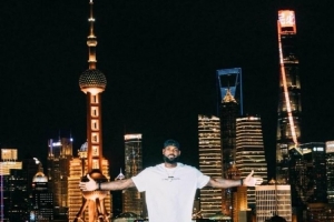 絕美夜景！詹姆斯曬昨晚在外灘拍照組圖：上海的夜晚和高度