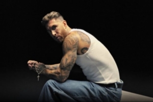 拉莫斯單曲上線！瑞安航空調(diào)侃：禁止這首歌在我們飛機上放