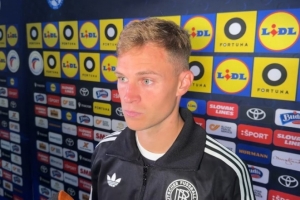 基米希：不認(rèn)為更衣室不夠團(tuán)結(jié) 我們絕不會因為這場失利而崩潰