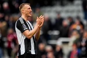 丹-伯恩：伊薩克離隊前在紐卡群聊告別，大家都有回復且是積極的