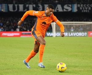 赫拉芬貝赫：鄧弗里斯度過了一個出色賽季，他有機會爭奪金球獎