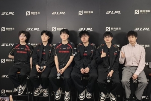 JDG賽后群訪 問題直指教練BP Peyz：后三局下路的選角一般般