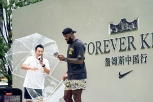 段冉長文回顧與詹姆斯的故事：臨時用垃圾桶做采訪桌臺他都沒生氣