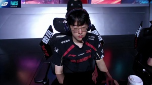 給Bin哥打的屎尿都出來了！BLG申請(qǐng)暫停比賽 Bin前往衛(wèi)生間解手