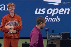 一生之?dāng)?！阿爾卡拉斯：我想?duì)辛納說(shuō)，我見(jiàn)到你的次數(shù)比家人還多