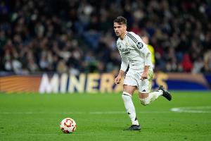 每體：勞爾-阿森西奧滑落為皇馬第四中衛(wèi)，必須重獲阿隆索的信任