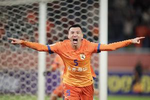 魯媒：泰山提前前往上海備戰(zhàn)申花，鄭錚將回歸主力陣容