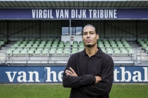 青訓(xùn)之光！范迪克青訓(xùn)母隊(duì)威廉二世以其名字命名看臺(tái)