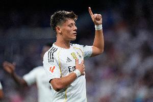 TA：傷員復(fù)出會對居勒爾產(chǎn)生影響，阿隆索或用雙前鋒減少中場競爭