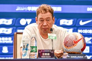 東體：路易斯受傷后申花或變陣為4321，誰(shuí)與阿蘇埃搭檔是難題