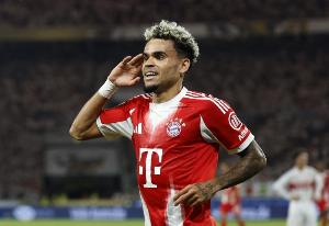 圖片報：迪亞斯周四才回慕尼黑，只能參加拜仁對陣漢堡的最后一練