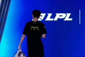 doinb妻子糖小幽發(fā)文：人生如長路，總有未能抵達的遠(yuǎn)方