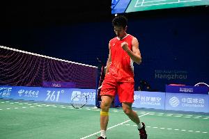 李詩灃直落兩盤擊敗小波波夫，率先晉級(jí)中國(guó)香港羽毛球公開賽決賽