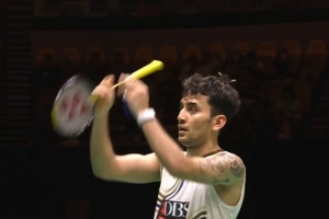 將戰(zhàn)李詩灃！拉克什亞-森晉級(jí)中國(guó)香港羽毛球公開賽男單決賽