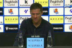 阿隆索：赫伊森應(yīng)黃牌！裁判解釋我不信服 本賽季還會(huì)有以少打多