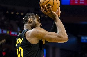 Shams：庫明加陣營提出增強(qiáng)版資質(zhì)報(bào)價(jià)+放棄否決權(quán) 勇士拒絕了