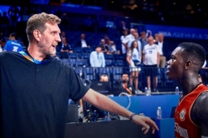 施羅德：是諾維茨基讓所有球員都愿意為國家隊而戰(zhàn)！