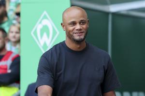 圖片報(bào)：拜仁全隊(duì)10月5日參加啤酒節(jié)，在那之前力爭全勝