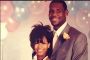 小波特：球員成名前結(jié)識的女人至少意圖是清晰的 比如老詹和詹嫂