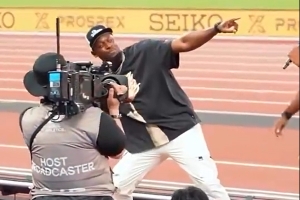 閃電難擋歲月！39歲博爾特專訪：現(xiàn)在不跑了，連爬樓梯都氣喘吁吁