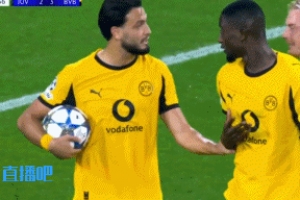 吉拉西造點后搶點本塞拜尼暴怒，最終本塞拜尼罰進與其擊掌和解