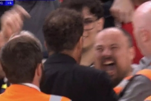 鏡報(bào)：與西蒙尼發(fā)生沖突的球迷曬視頻，指責(zé)有馬競(jìng)助教朝他吐口水