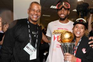 湖人今年價(jià)值100億！卡舅6年前曾開(kāi)口要湖人的股份