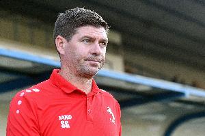 羅布森：杰拉德在沙特的經(jīng)歷不錯(cuò)，我認(rèn)為執(zhí)教雷克瑟姆會(huì)吸引他