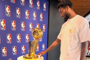 你對下賽季NBA最大膽的預(yù)測是什么？伊森母親：吾兒染指冠軍獎杯