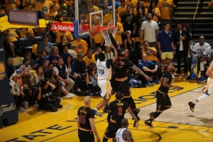 21世紀(jì)里季后賽率隊(duì)力挽狂瀾的最強(qiáng)表現(xiàn)有哪些？詹庫杜霸占6席