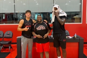 新賽季火箭主控？訓(xùn)練師曬謝潑德訓(xùn)練照 肱二頭肌粗壯醒目