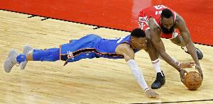 各隊(duì)最強(qiáng)無(wú)冠球員是誰(shuí)？登威瓜魔獸在列&保羅兩隊(duì)當(dāng)選 077成遺憾