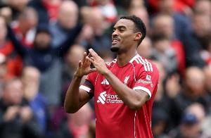 目前周薪15萬鎊！英媒：利物浦計劃年底與赫拉芬貝赫漲薪續(xù)約