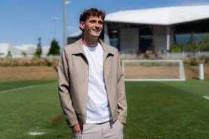 莫頓：法甲的節(jié)奏和英超一樣快，我需要適應(yīng)這里并了解判罰尺度