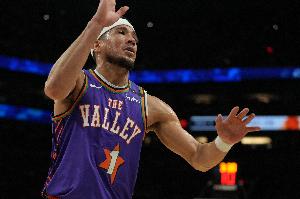 為何忠于太陽？布克：18歲時這里就接納了我 我欠這座城市的