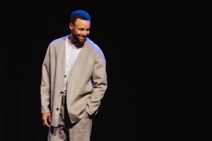 庫(kù)里：進(jìn)NBA曾是一個(gè)遙不可及的夢(mèng)想 我的超能力是職業(yè)精神