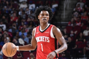 阿里納斯：如今1號位不再非是傳統(tǒng)控衛(wèi) 阿門的沖擊力完全可以勝任