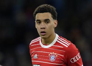 圖片報：穆西亞拉已無須拄拐和穿特制靴，下一步是室外跑步訓練