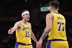 機(jī)遇與挑戰(zhàn)并存！里夫斯賽季前瞻：合同年與東契奇搭檔是福是禍？