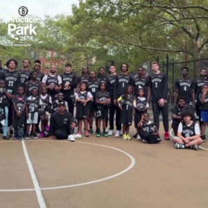 接力棒！曾凡博隨籃網參加公園公開訓練活動 去年崔永熙也曾參與