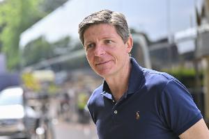 水晶宮主帥：本想沖進場慶祝絕殺紅軍，想到上次因此吃牌克制住了