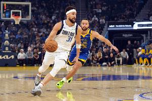 貝恩談與庫(kù)里&克萊的差別：他們?cè)诮∩矸烤毜酶?我要追趕他們