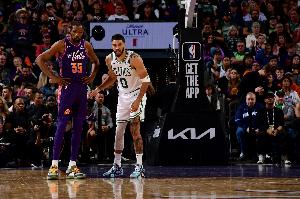 塔圖姆重傷僅4個月即恢復(fù)球場訓(xùn)練！杜蘭特轉(zhuǎn)發(fā)：瘋狂 加油JT