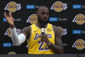 詹姆斯：繼續(xù)征戰(zhàn)因我對(duì)比賽的熱愛依然高漲 我愛挑戰(zhàn)自我的過程