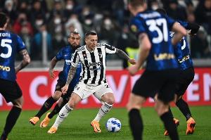 貝斯基：C羅做到了梅西沒做到的事，他改變了足球，梅西則像是神