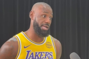 詹姆斯：一旦我對(duì)備戰(zhàn)賽季的過程失去熱愛 那時(shí)可能就該退役了